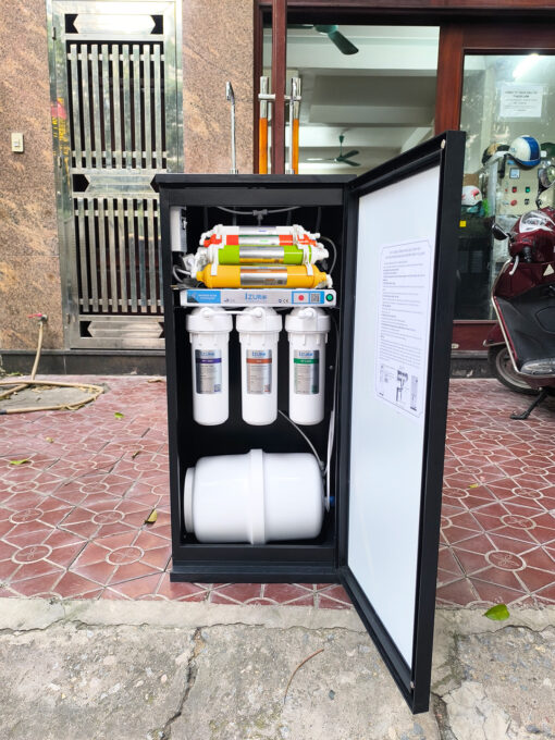 Máy lọc nước 2 vòi nóng nguội IZURO IRO200 pro1